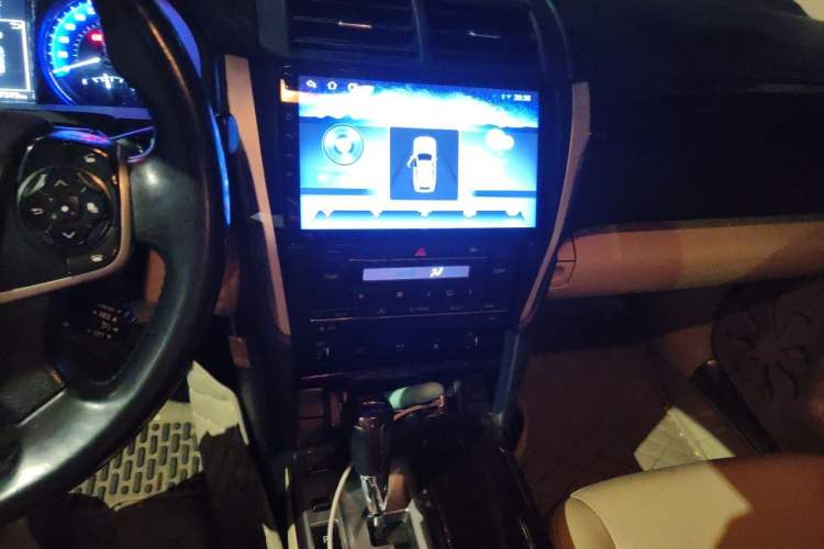 Used Toyota Camry 2015 Dual-Engine 2.5 HG Luxury Navigation Edition Audio And AC Panel