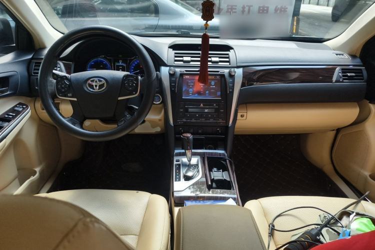 Used Toyota Camry 2015 Dual-Engine 2.5 HG Luxury Navigation Edition Center Console