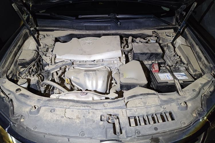 Used Toyota Camry 2015 2.0G Premier Edition Engine Bay