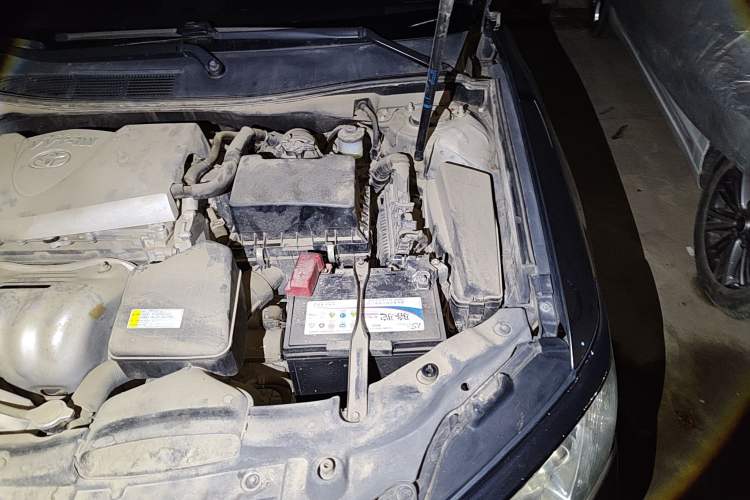 Used Toyota Camry 2015 2.0G Premier Edition Engine Bay Left