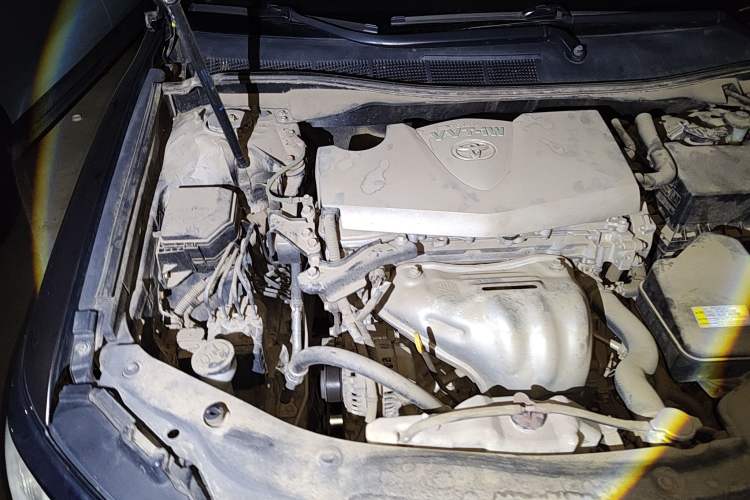 Used Toyota Camry 2015 2.0G Premier Edition Engine Bay Right