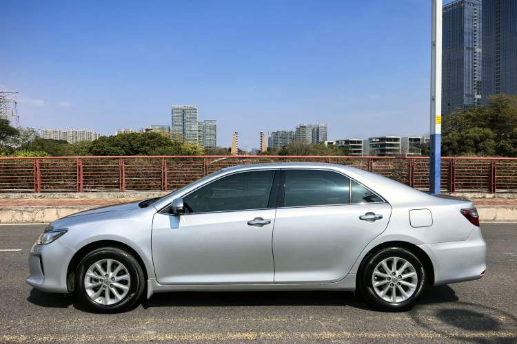 Used Toyota Camry 2015 Dual-Engine 2.5 HG Luxury Navigation Edition Exterior 10