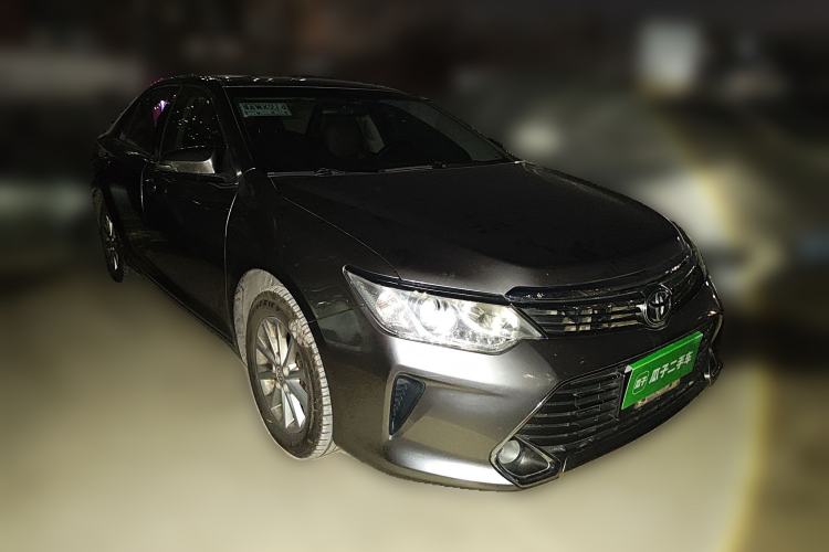 Used Toyota Camry 2015 2.0G Premier Edition Front Right 45 Deg