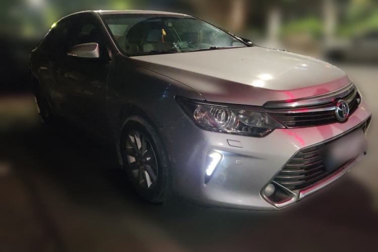 Used Toyota Camry 2015 Dual-Engine 2.5 HG Luxury Navigation Edition Front Right 45 Deg