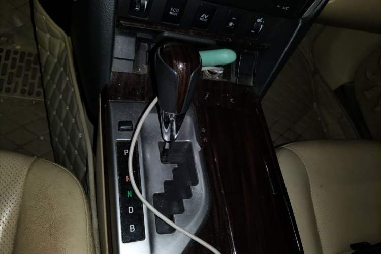 Used Toyota Camry 2015 Dual-Engine 2.5 HG Luxury Navigation Edition Gear Lever