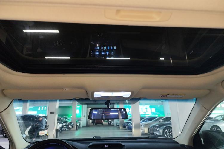 Used Toyota Camry 2015 Dual-Engine 2.5 HG Luxury Navigation Edition Headliner