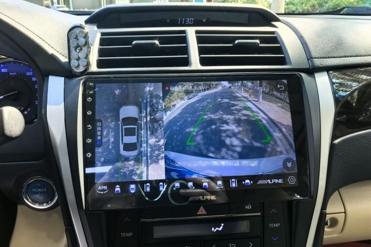 Used Toyota Camry 2015 Dual-Engine 2.5 HG Luxury Navigation Edition Interior 12