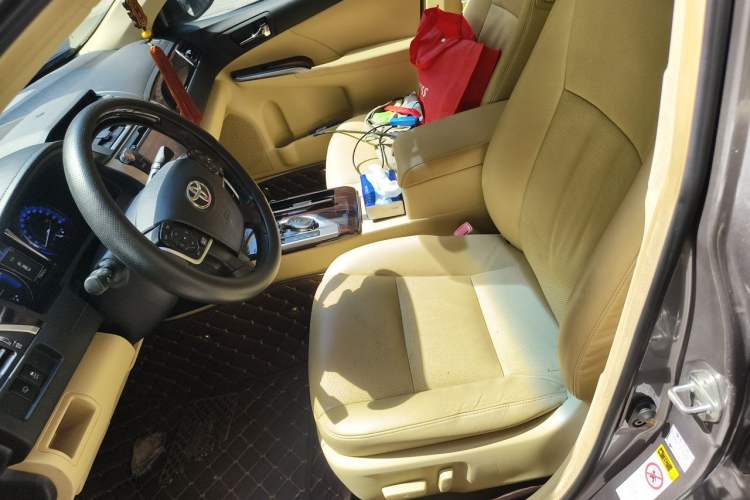 Used Toyota Camry 2015 Dual-Engine 2.5 HG Luxury Navigation Edition Left Front Seat