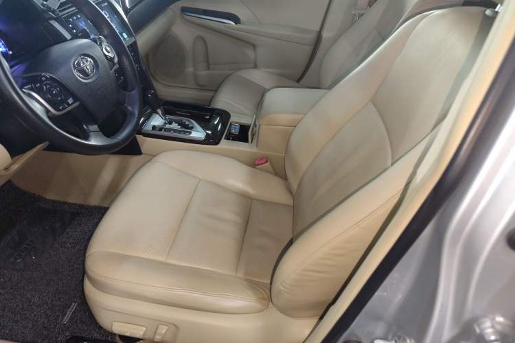 Used Toyota Camry 2015 Dual-Engine 2.5 HG Luxury Navigation Edition Left Front Seat
