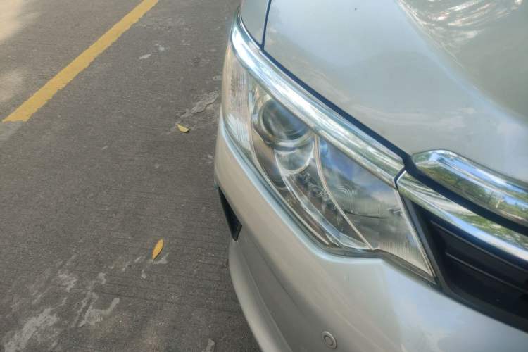 Used Toyota Camry 2015 2.0G Premier Edition Right Front Headlight