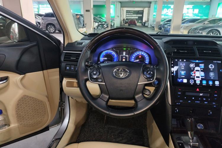 Used Toyota Camry 2015 Dual-Engine 2.5 HG Luxury Navigation Edition Steering Wheel