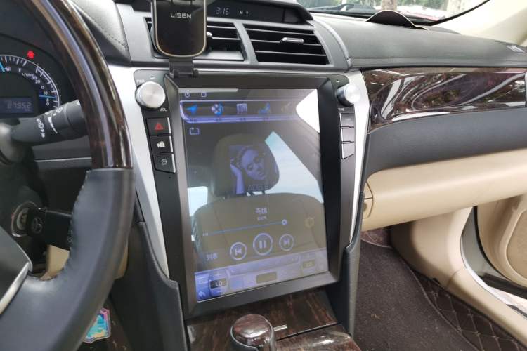 Used Toyota Camry 2015 2.0G Premier Edition Audio And AC Panel
