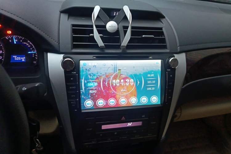 Used Toyota Camry 2015 2.0E Elite Edition Audio And AC Panel