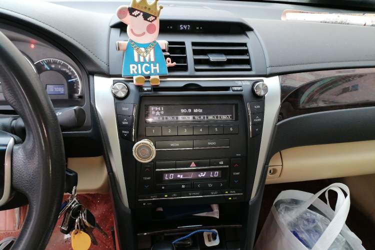 Used Toyota Camry 2015 2.0E Elite Edition Audio And AC Panel