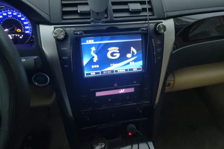 Used Toyota Camry 2015 Dual-Engine 2.5 HG Luxury Navigation Edition Audio And AC Panel