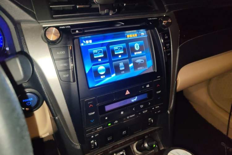 Used Toyota Camry 2015 Dual-Engine 2.5 HG Luxury Navigation Edition Audio And AC Panel