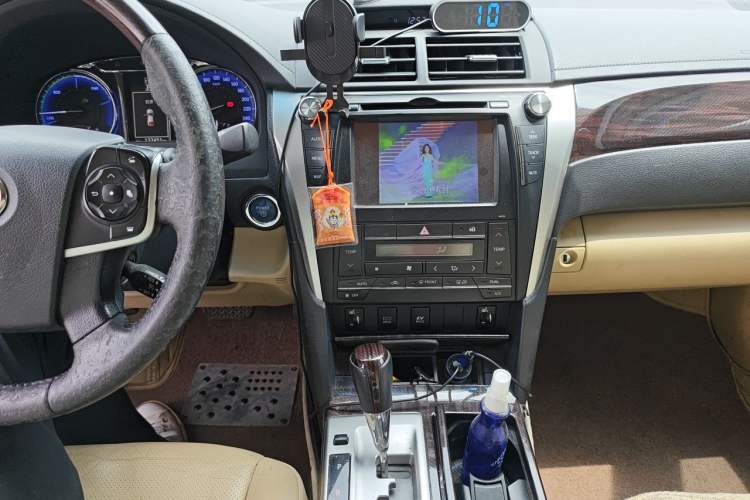 Used Toyota Camry 2015 Dual-Engine 2.5 HG Luxury Navigation Edition Audio And AC Panel