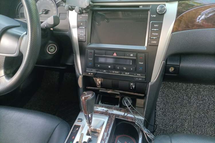 Used Toyota Camry 2015 2.0G Premier Edition Audio And AC Panel