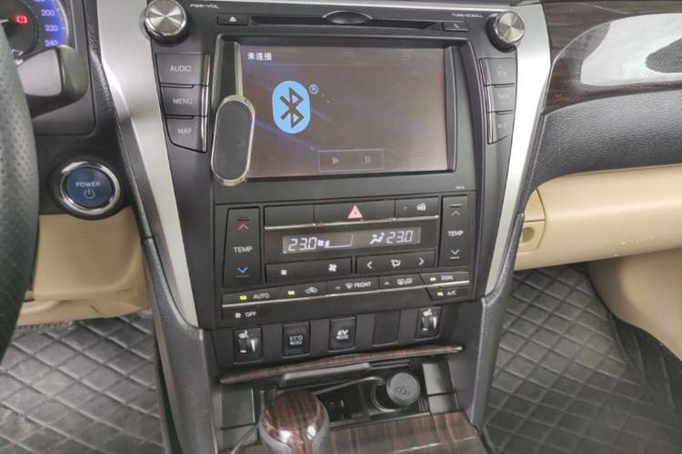 Used Toyota Camry 2015 Dual-Engine 2.5 HG Luxury Navigation Edition Audio And AC Panel