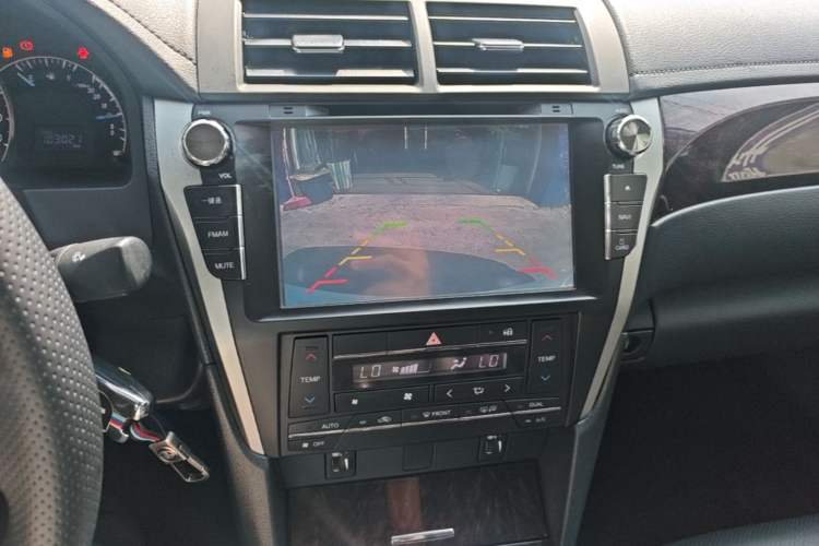 Used Toyota Camry 2015 2.0G Premier Edition Audio And AC Panel