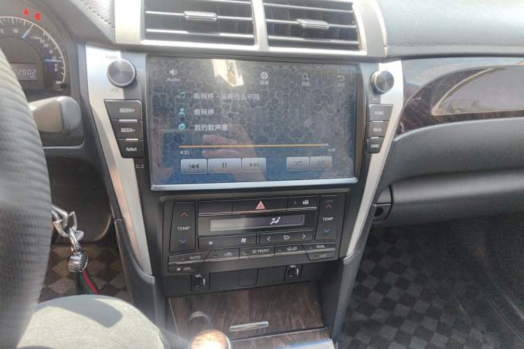 Used Toyota Camry 2015 2.0G Premier Edition Audio And AC Panel