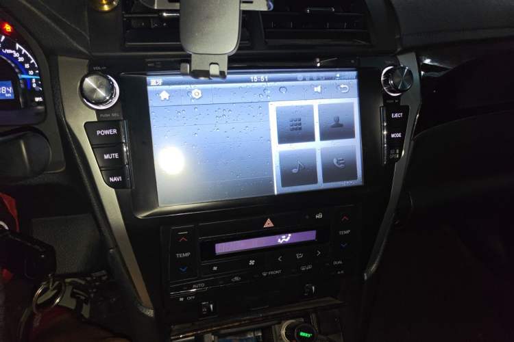 Used Toyota Camry 2015 2.0G Premier Edition Audio And AC Panel