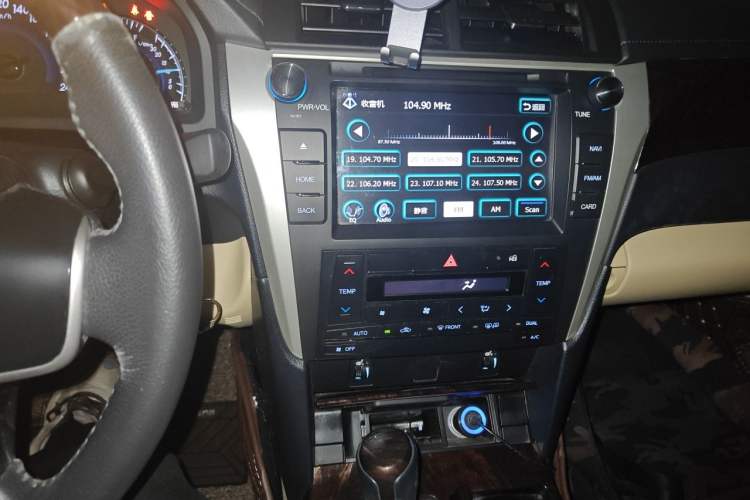 Used Toyota Camry 2015 2.0G Premier Edition Audio And AC Panel