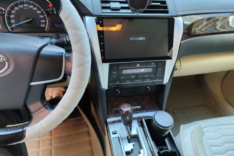Used Toyota Camry 2015 2.0G Premier Edition Audio And AC Panel