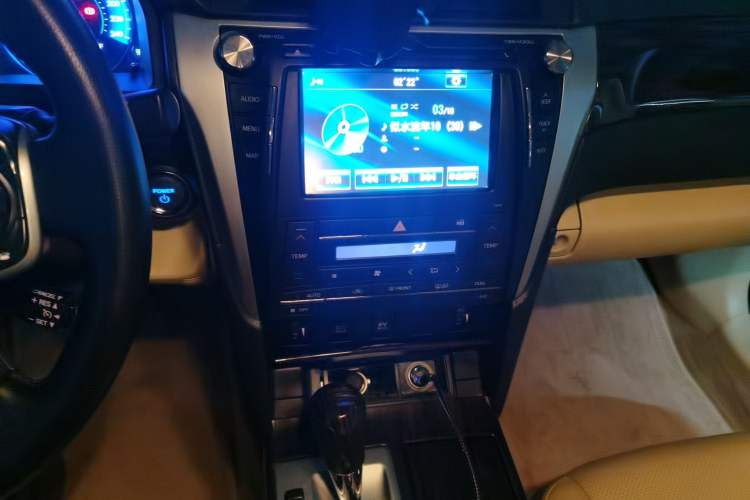 Used Toyota Camry 2015 Dual-Engine 2.5 HG Luxury Navigation Edition Audio And AC Panel