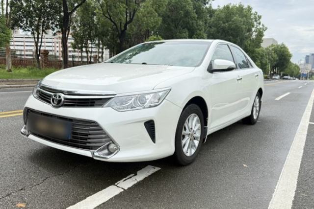 Toyota Camry 2015 2.0G Premier Edition usado