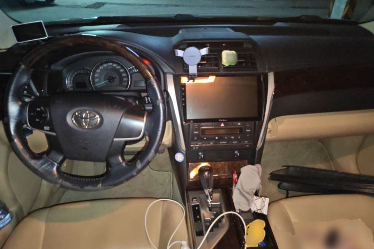 Used Toyota Camry 2015 2.0G Premier Edition Center Console