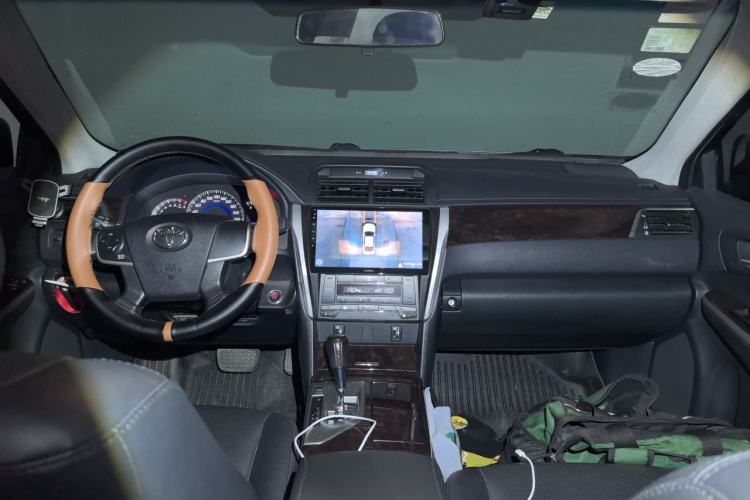 Used Toyota Camry 2015 2.0G Premier Edition Center Console