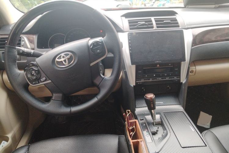 Used Toyota Camry 2015 2.0G Luxury Edition Center Console