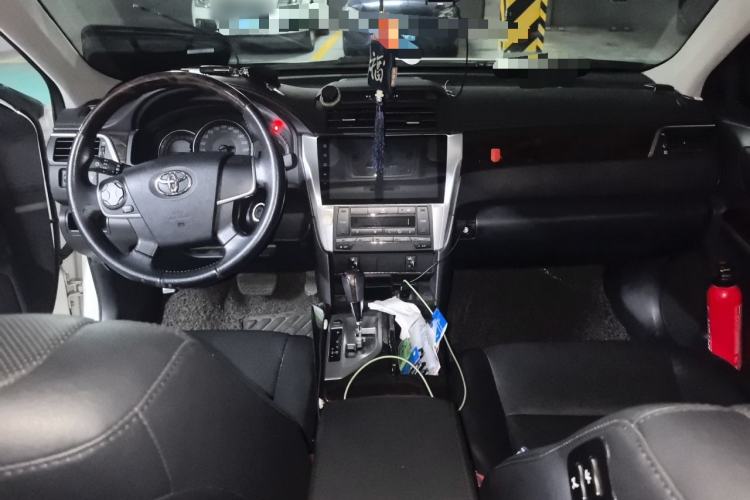 Used Toyota Camry 2015 2.0G Premier Edition Center Console