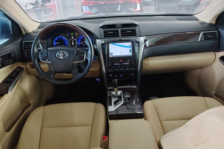 Used Toyota Camry 2015 Dual-Engine 2.5 HG Luxury Navigation Edition Center Console