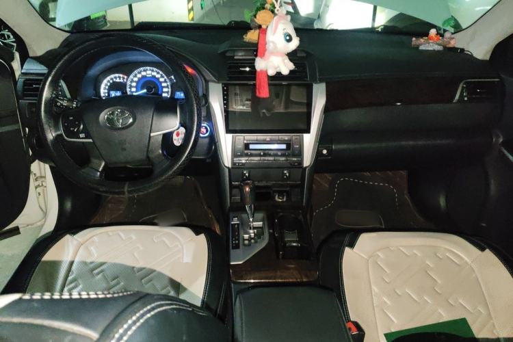 Used Toyota Camry 2015 2.0G Premier Edition Center Console