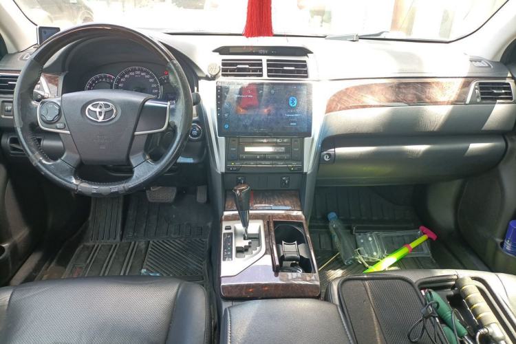 Used Toyota Camry 2015 2.0G Premier Edition Center Console
