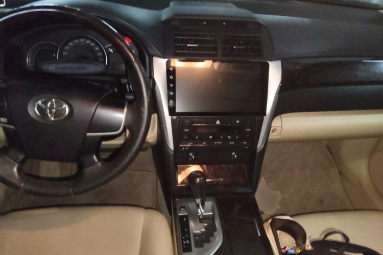 Used Toyota Camry 2015 2.0G Premier Edition Center Console