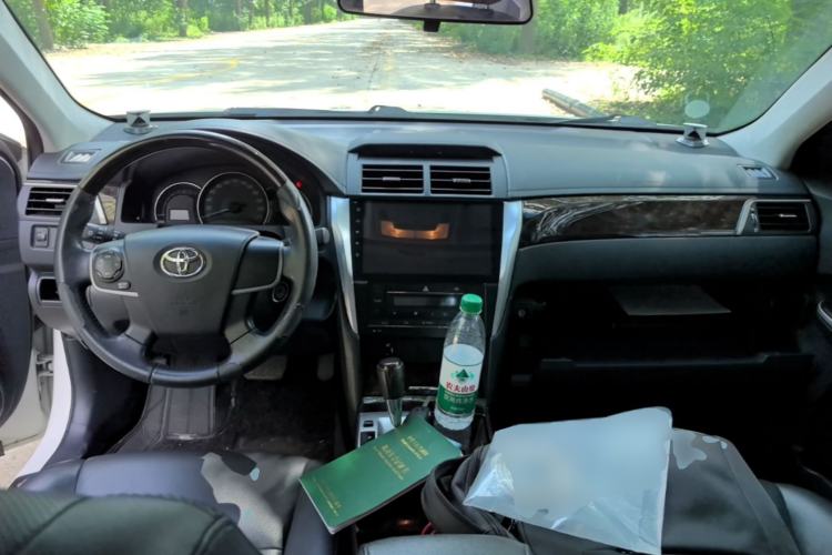 Used Toyota Camry 2015 2.0G Premier Edition Center Console