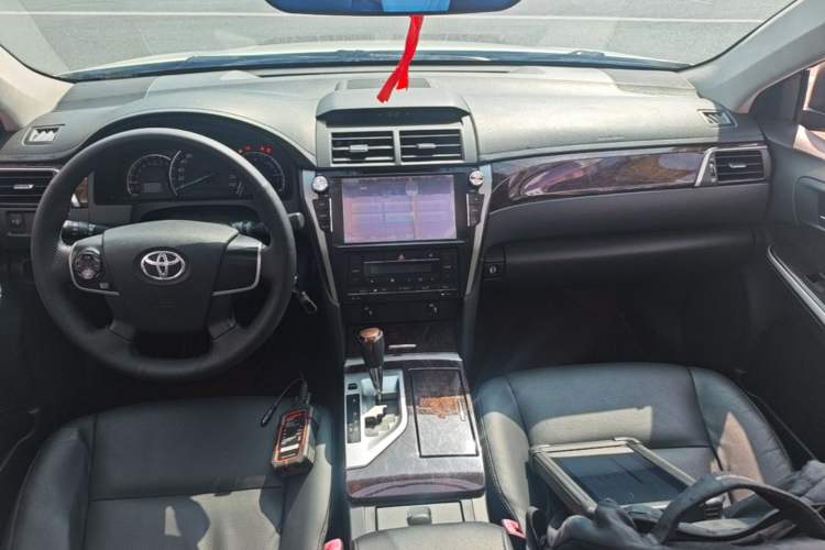 Used Toyota Camry 2015 2.0G Premier Edition Center Console