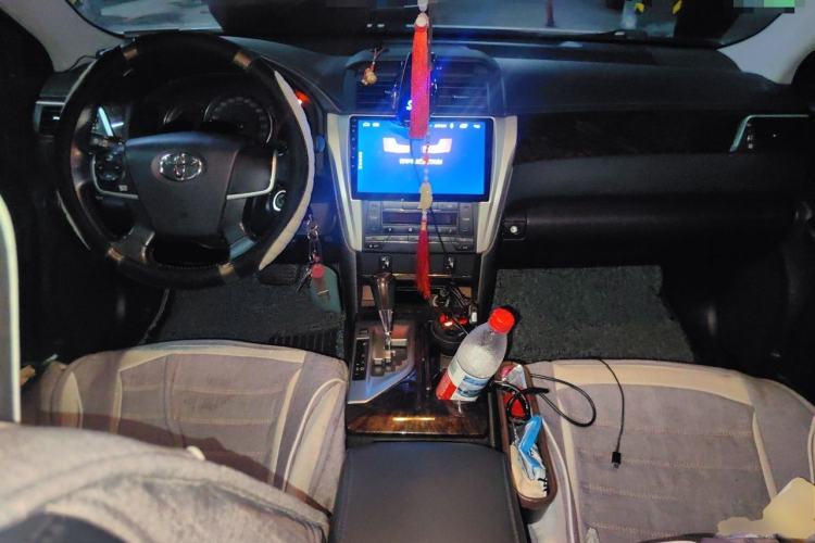 Used Toyota Camry 2015 2.0G Premier Edition Center Console