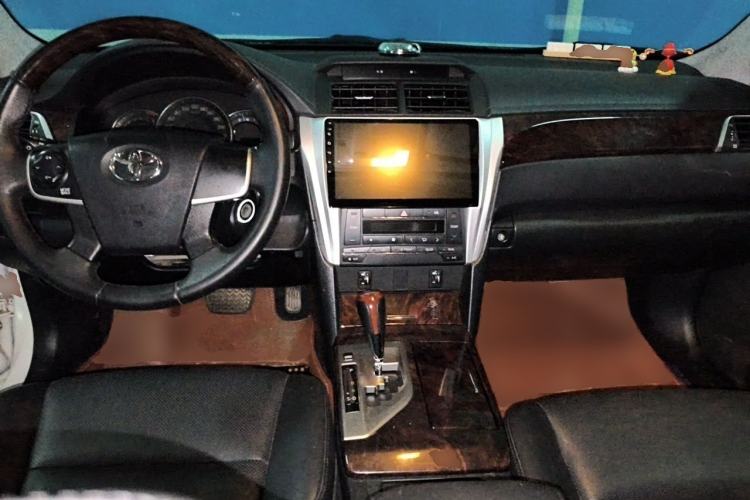 Used Toyota Camry 2015 2.0G Premier Edition Center Console