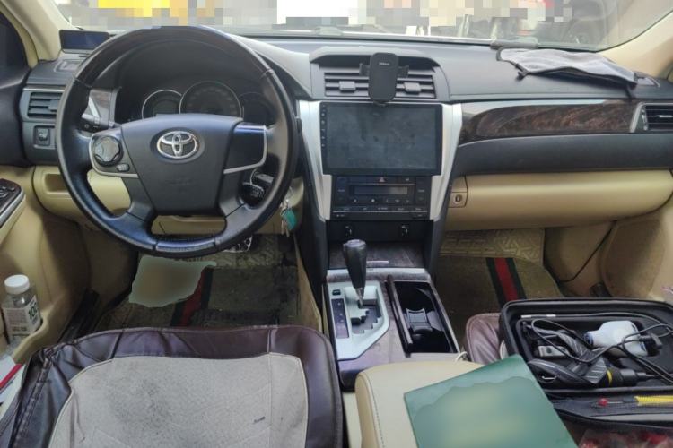 Used Toyota Camry 2015 2.0G Premier Edition Center Console