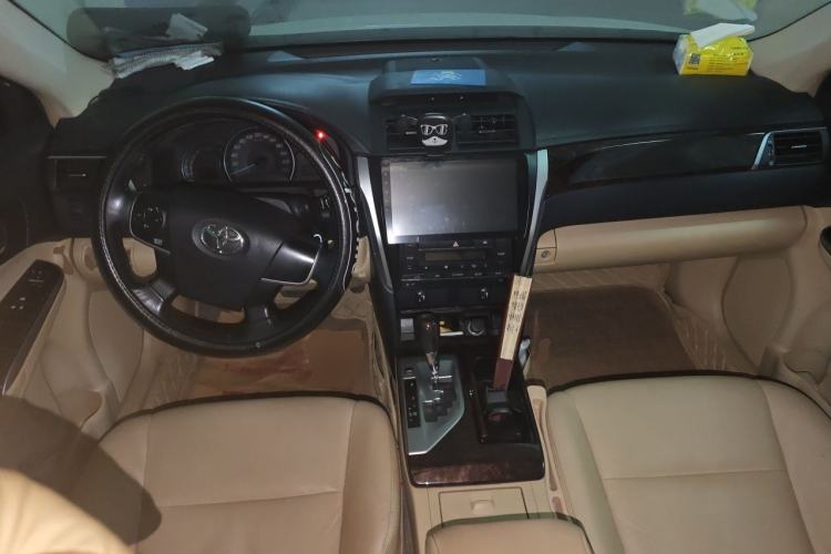 Used Toyota Camry 2015 2.0G Premier Edition Center Console