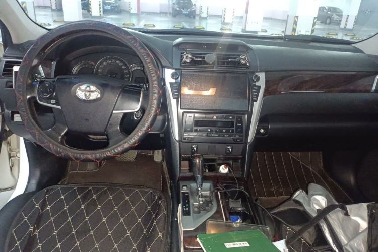 Used Toyota Camry 2015 2.0G Premier Edition Center Console