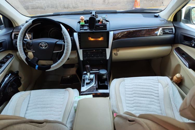 Used Toyota Camry 2015 2.0G Premier Edition Center Console