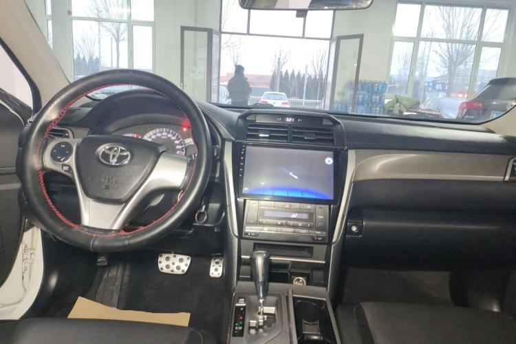 Used Toyota Camry 2015 Junrui 2.0S Activa Edition Center Console