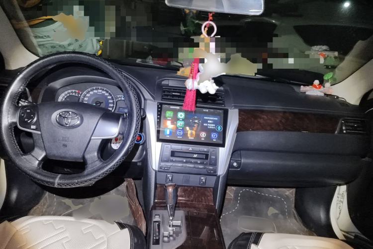 Used Toyota Camry 2015 2.0G Premier Edition Center Console