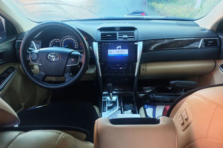 Used Toyota Camry 2015 2.0G Premier Edition Center Console