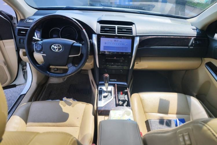 Used Toyota Camry 2015 2.0G Premier Edition Center Console